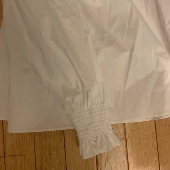 NWT Loft white off the shoulder top - Picture 3 of 10